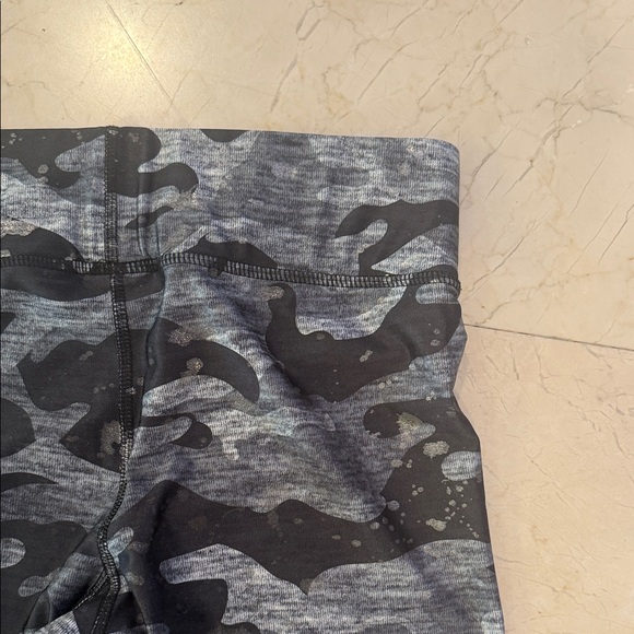 Terez Urban Camo Leggings - Black and Gray - Picture 11 of 12